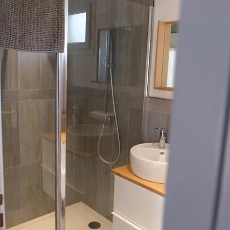 Beau Calme, Independant Avec Terrasse 3* 佩萨克