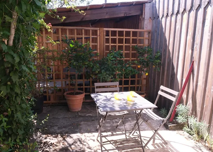 招待所 Beau Calme, Independant Avec Terrasse 3*