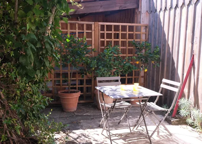 Beau Calme, Independant Avec Terrasse 佩萨克